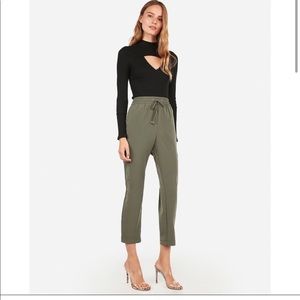 NWT Express high waisted utility jogger (olive green)